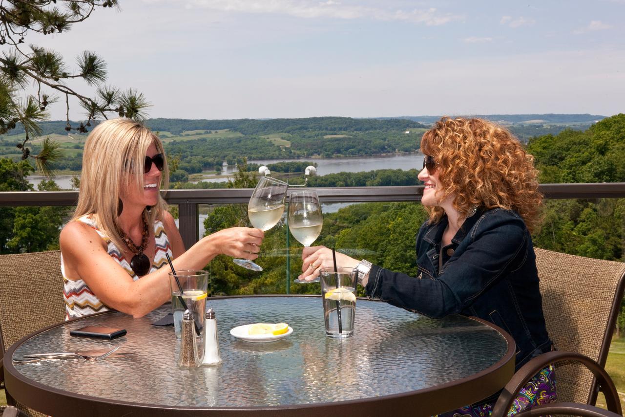 Chestnut Mountain Resort Галена Екстериор снимка